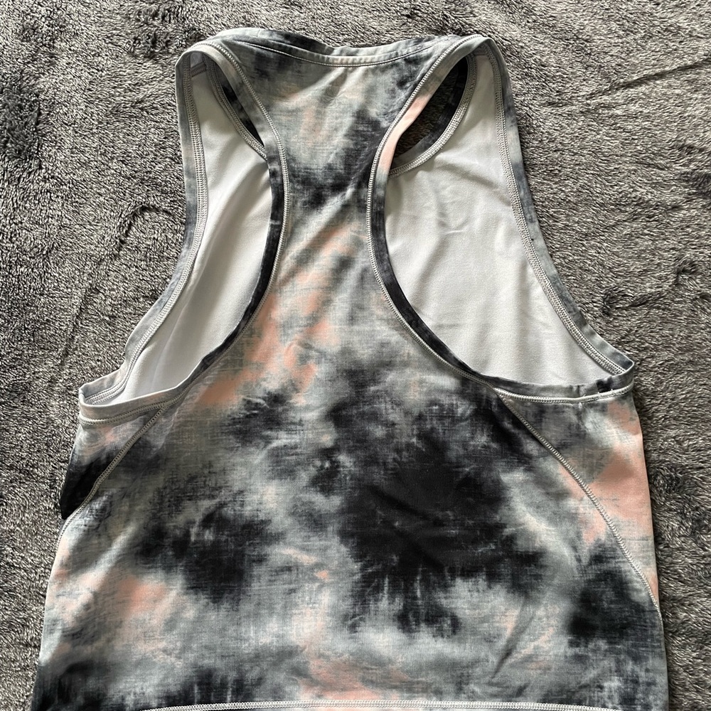 Athleta multi print crop top - Picture 4 of 4